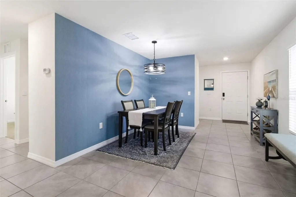 3718 Mannered Gold Avenue Bradenton FL 34208