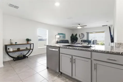 3718 Mannered Gold Avenue Bradenton FL 34208