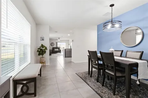 3718 Mannered Gold Avenue Bradenton FL 34208
