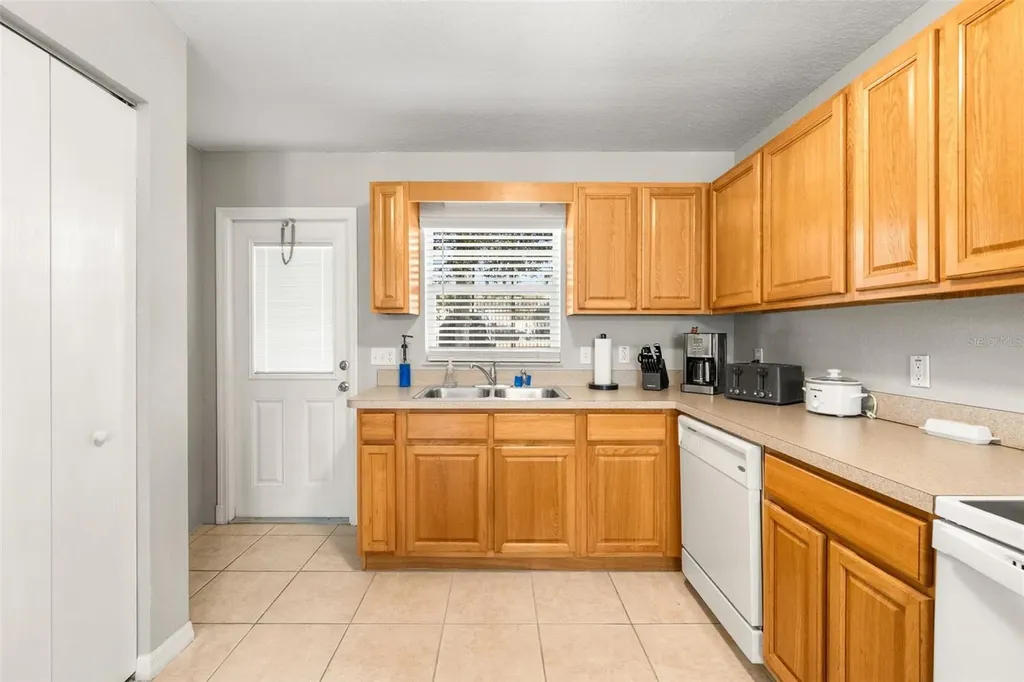 3630 NE 8th Place Ocala FL 34470
