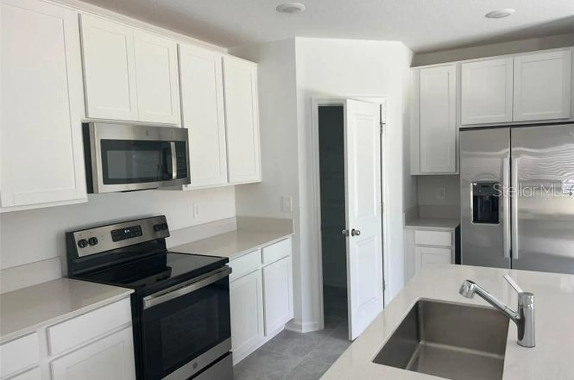 1756 White Water Court Davenport FL 33837
