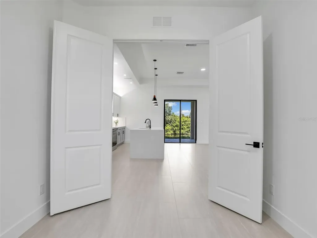 405 NW 14th Street Cape Coral FL 33993