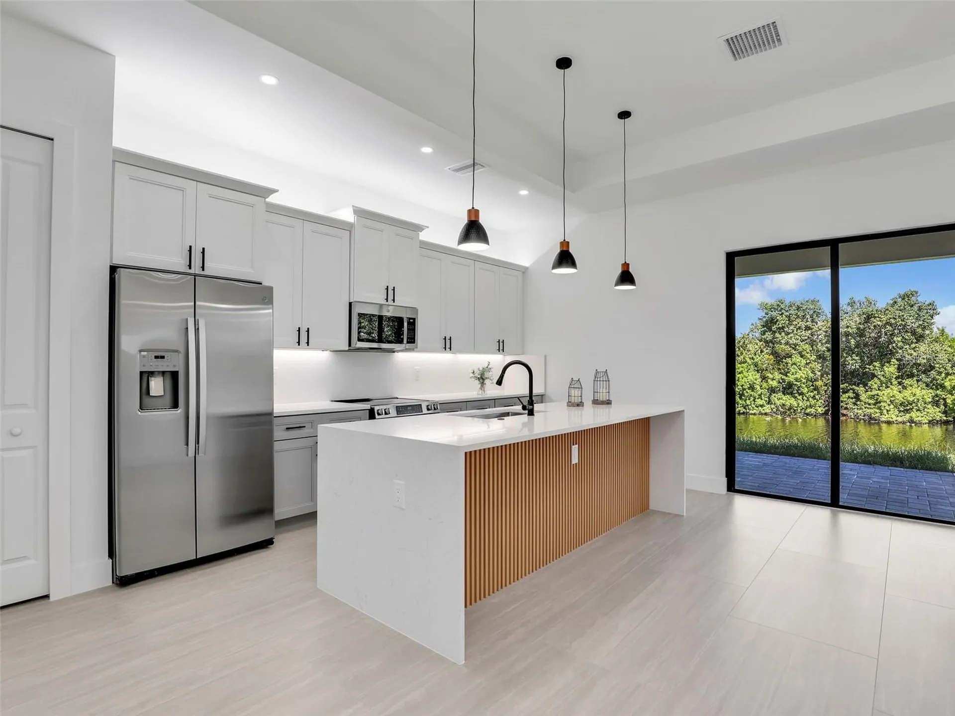 405 NW 14th Street Cape Coral FL 33993