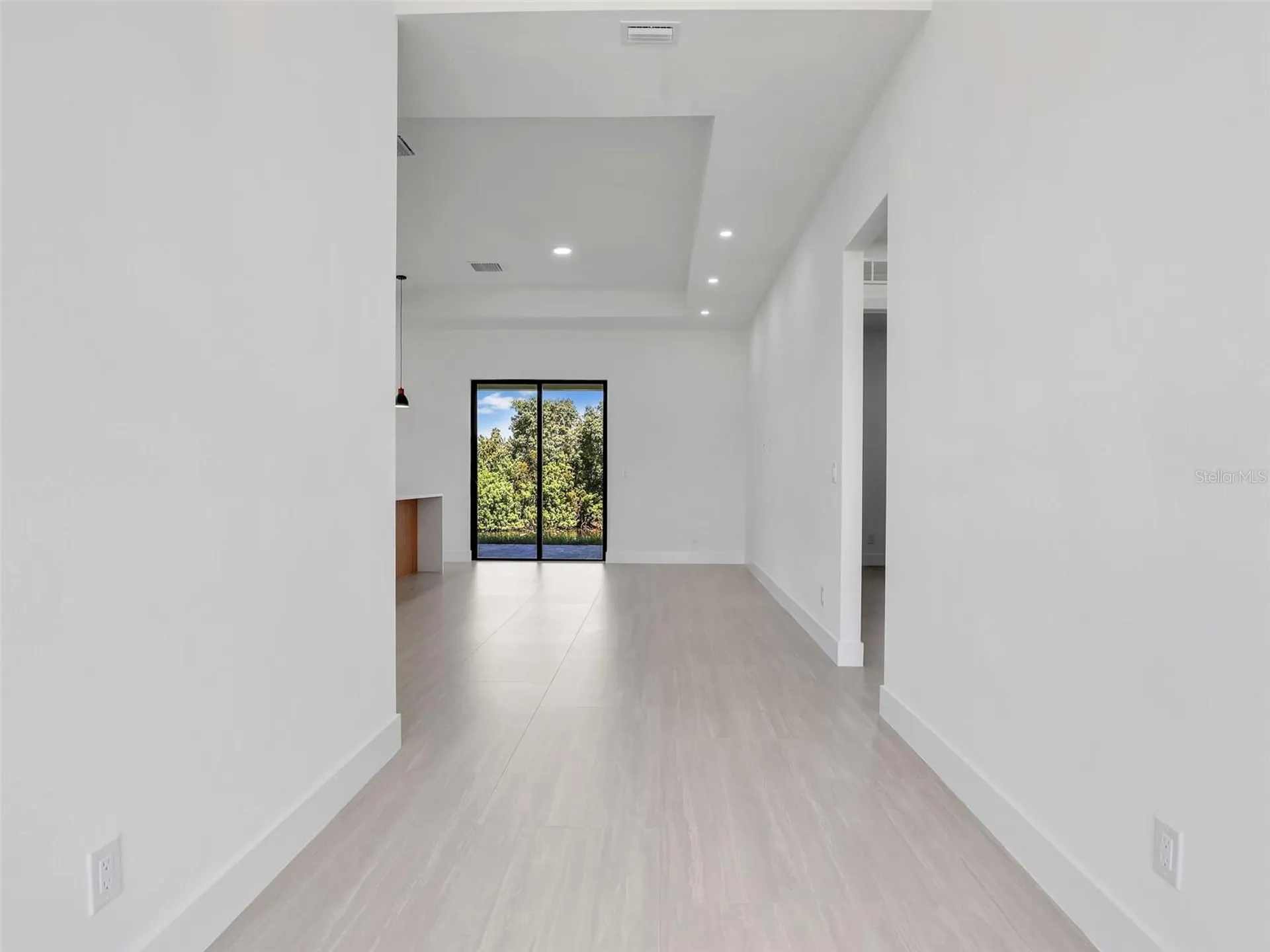 405 NW 14th Street Cape Coral FL 33993