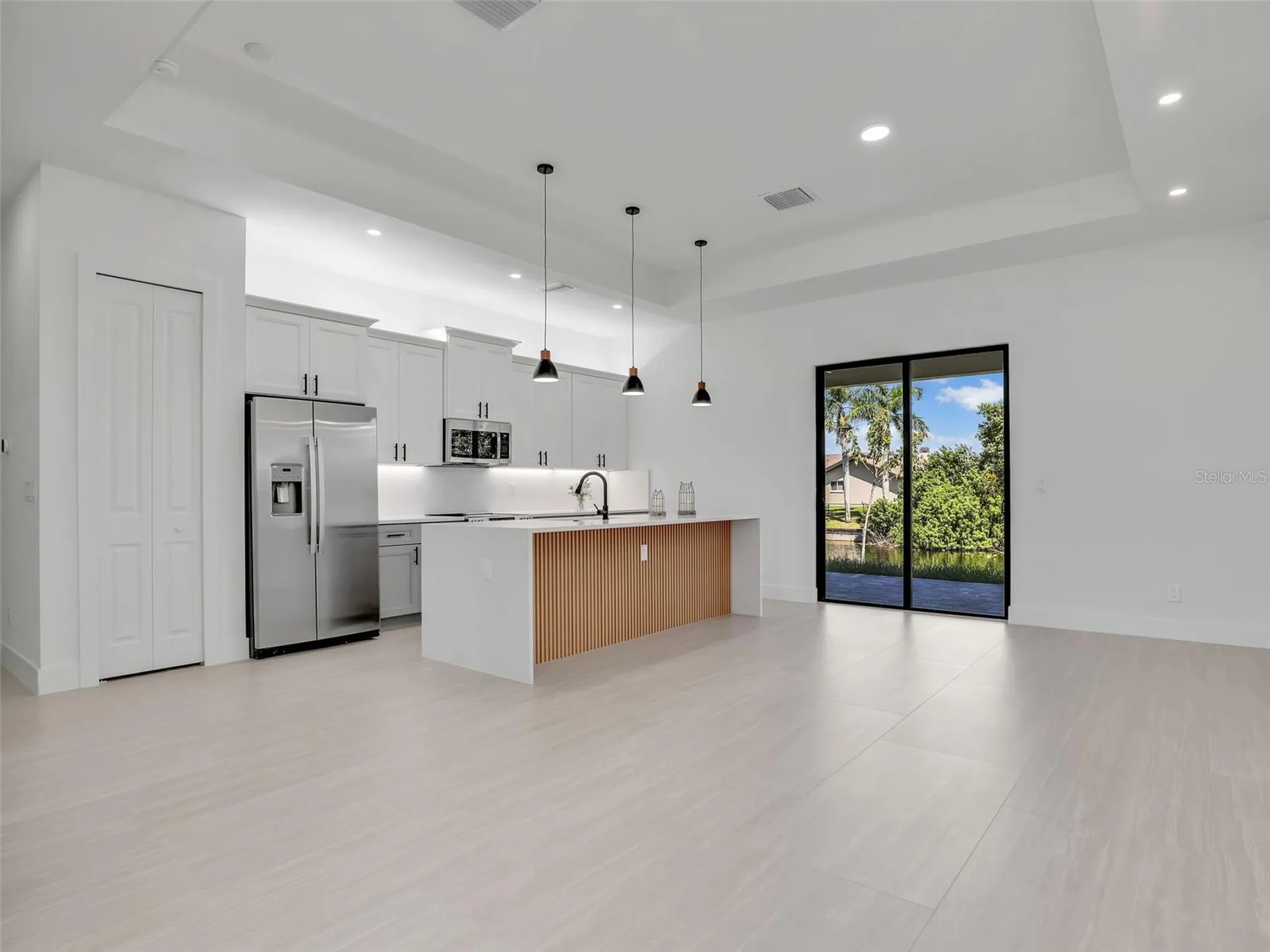 405 NW 14th Street Cape Coral FL 33993