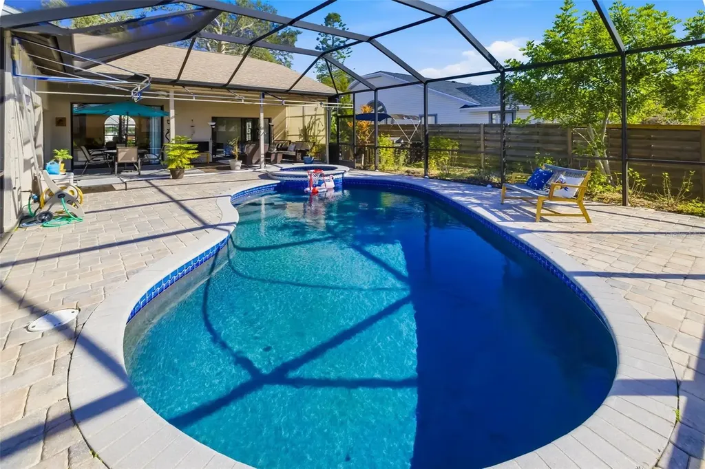 8072 Glenbrooke Lane Sarasota FL 34243