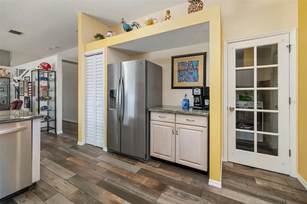 8072 Glenbrooke Lane Sarasota FL 34243