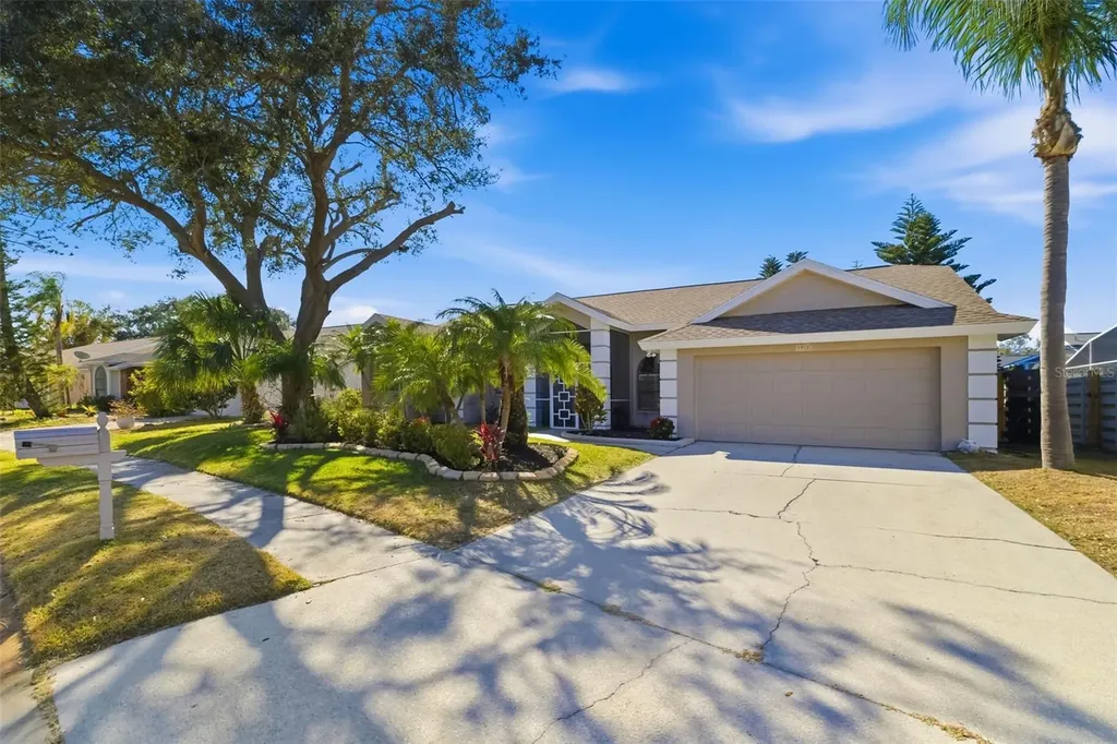 8072 Glenbrooke Lane Sarasota FL 34243