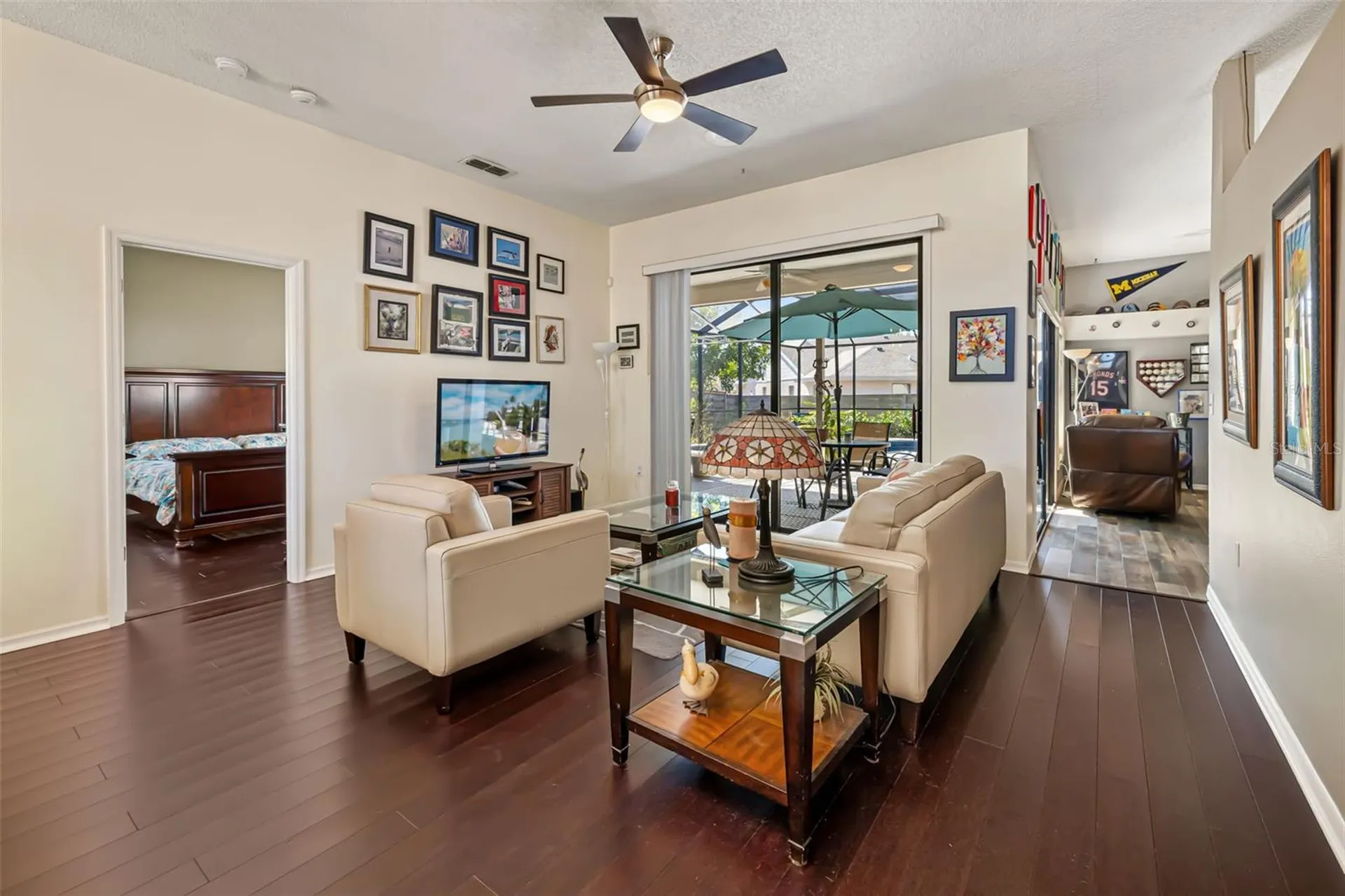 8072 Glenbrooke Lane Sarasota FL 34243