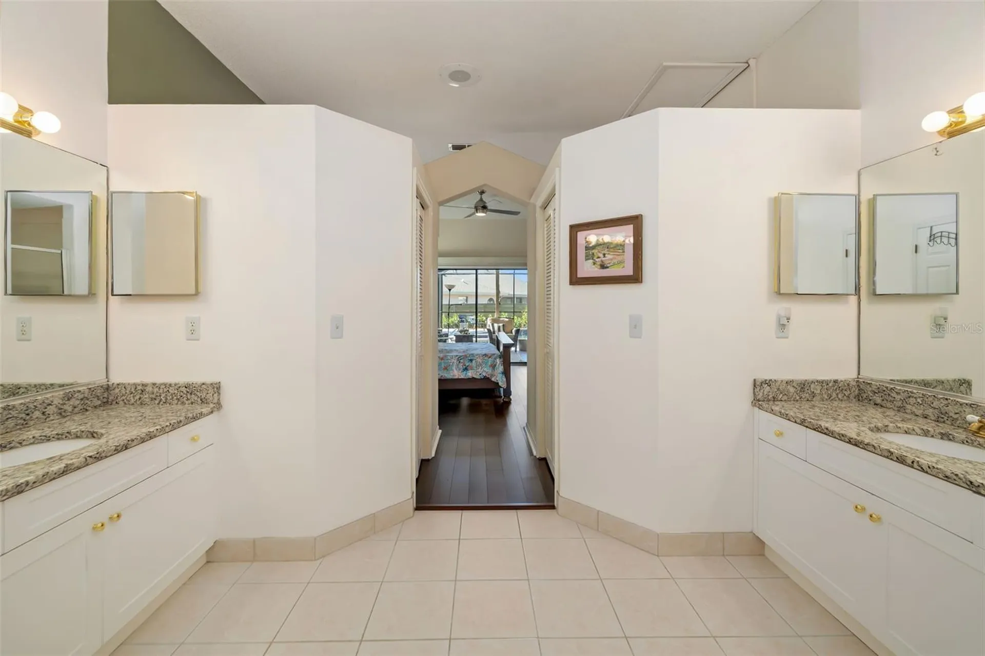 8072 Glenbrooke Lane Sarasota FL 34243