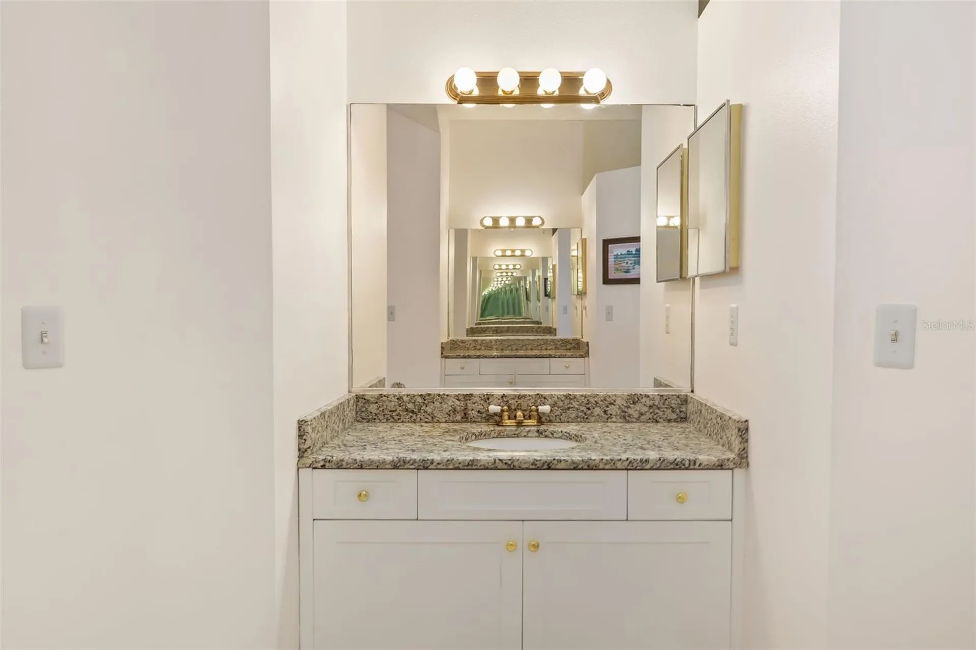 8072 Glenbrooke Lane Sarasota FL 34243