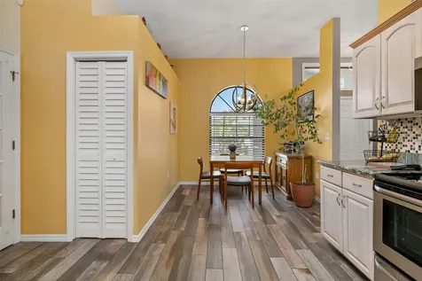 8072 Glenbrooke Lane Sarasota FL 34243