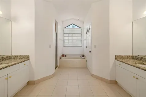 8072 Glenbrooke Lane Sarasota FL 34243