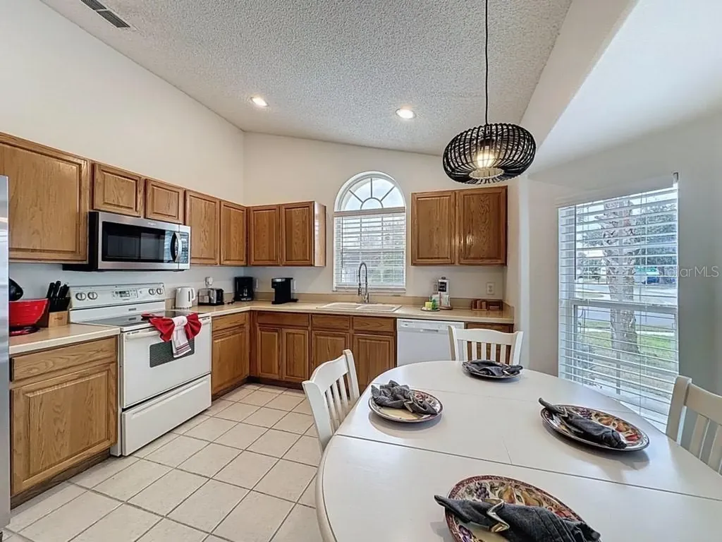 2615 Summer Creek Drive Kissimmee FL 34747