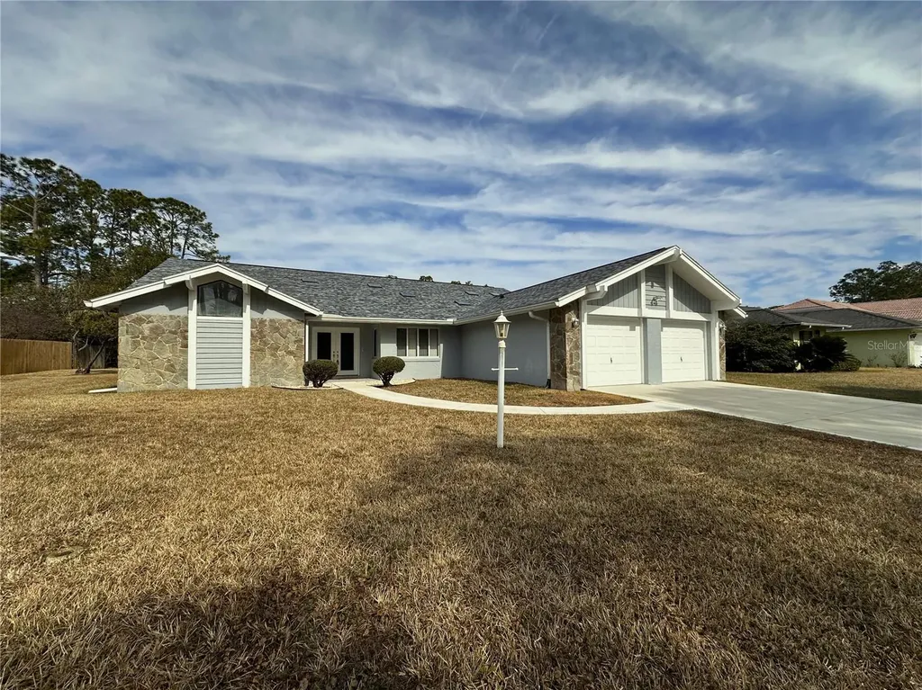 100 Webster Lane Palm Coast FL 32164