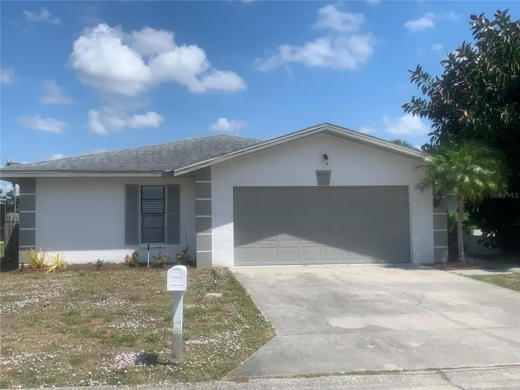 4753 Ringwood Meadow Sarasota FL 34235