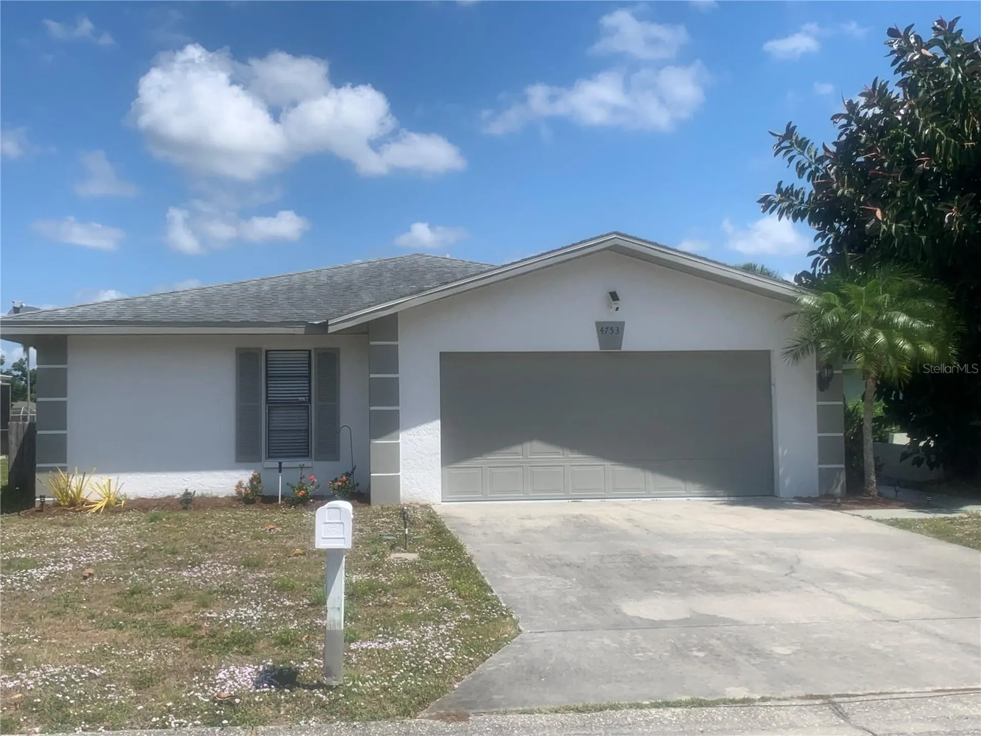 4753 Ringwood Meadow Sarasota FL 34235