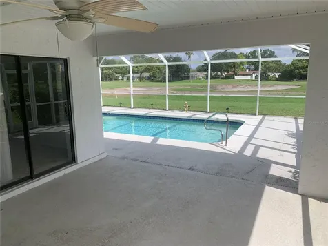 4753 Ringwood Meadow Sarasota FL 34235