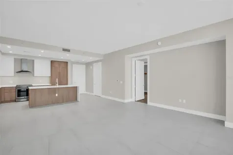 275 1st Avenue S St Petersburg FL 33701