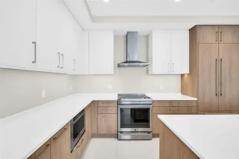 275 1st Avenue S St Petersburg FL 33701