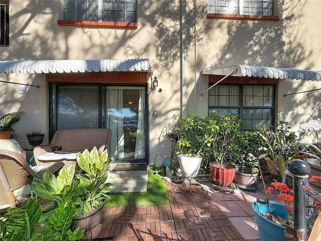 1020 85th Avenue N St Petersburg FL 33702