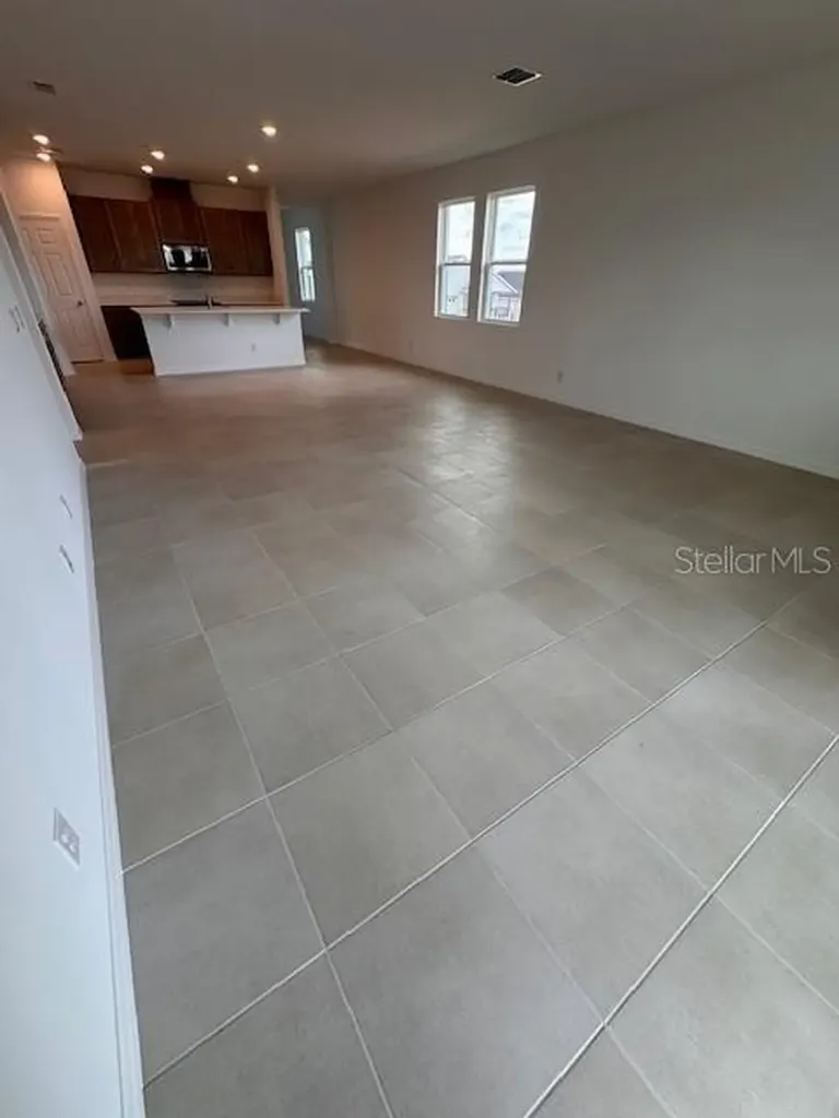 359 Ridgemark Avenue Groveland FL 34736