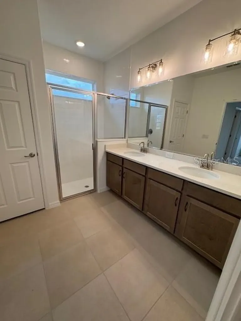 359 Ridgemark Avenue Groveland FL 34736