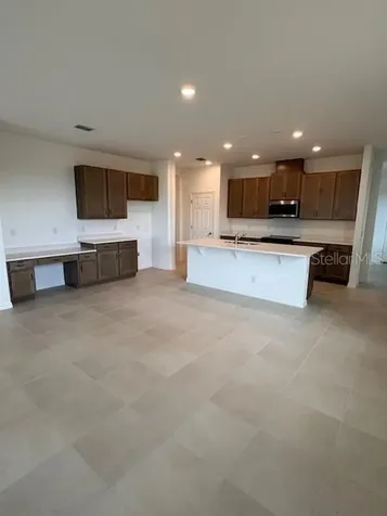 359 Ridgemark Avenue Groveland FL 34736