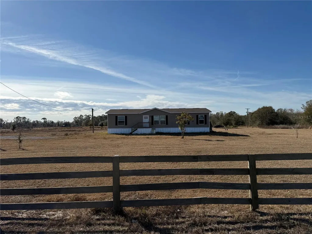 15807 County Road 672 Lithia FL 33547