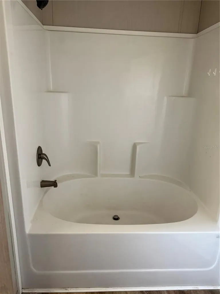 15807 County Road 672 Lithia FL 33547