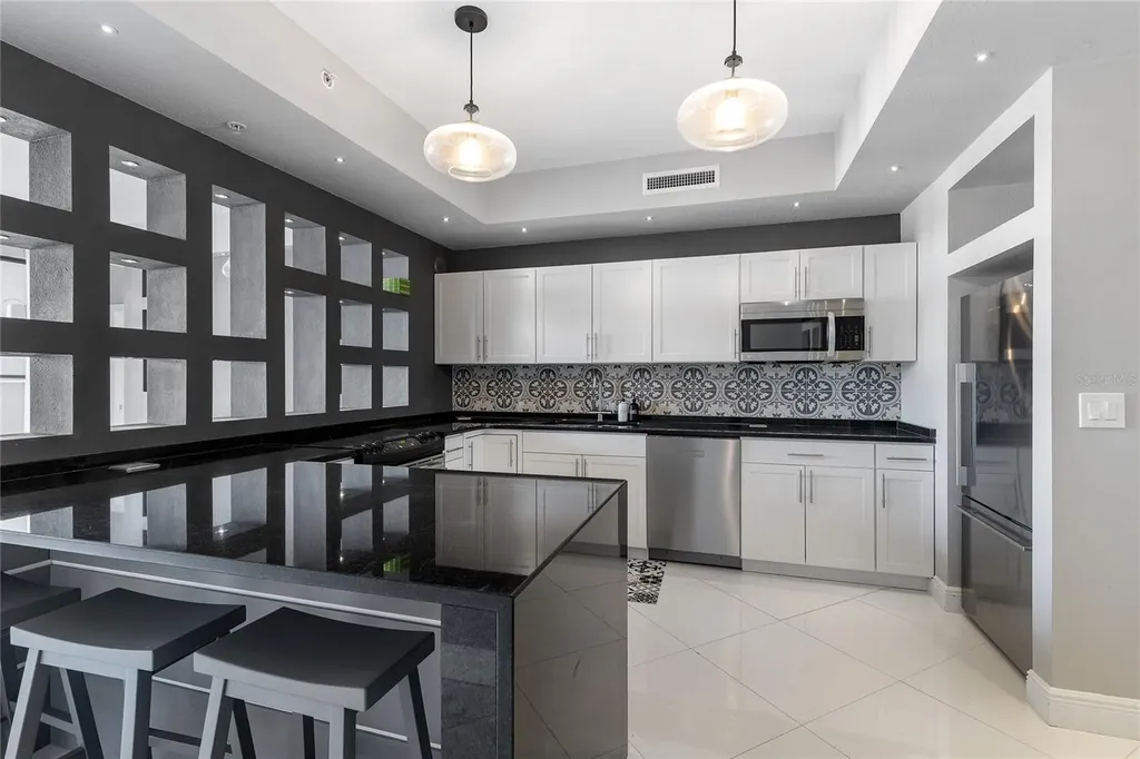 226 5th Avenue N St Petersburg FL 33701