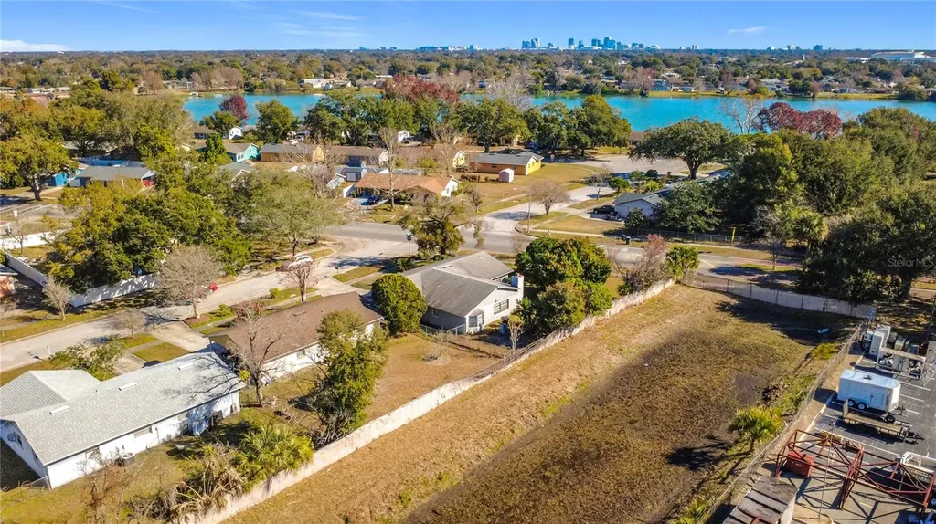4502 Alhama Street Orlando FL 32811