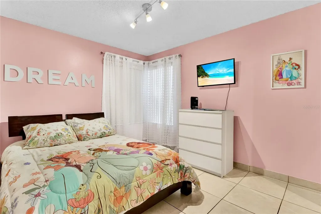 2739 N Poinciana Boulevard Kissimmee FL 34746