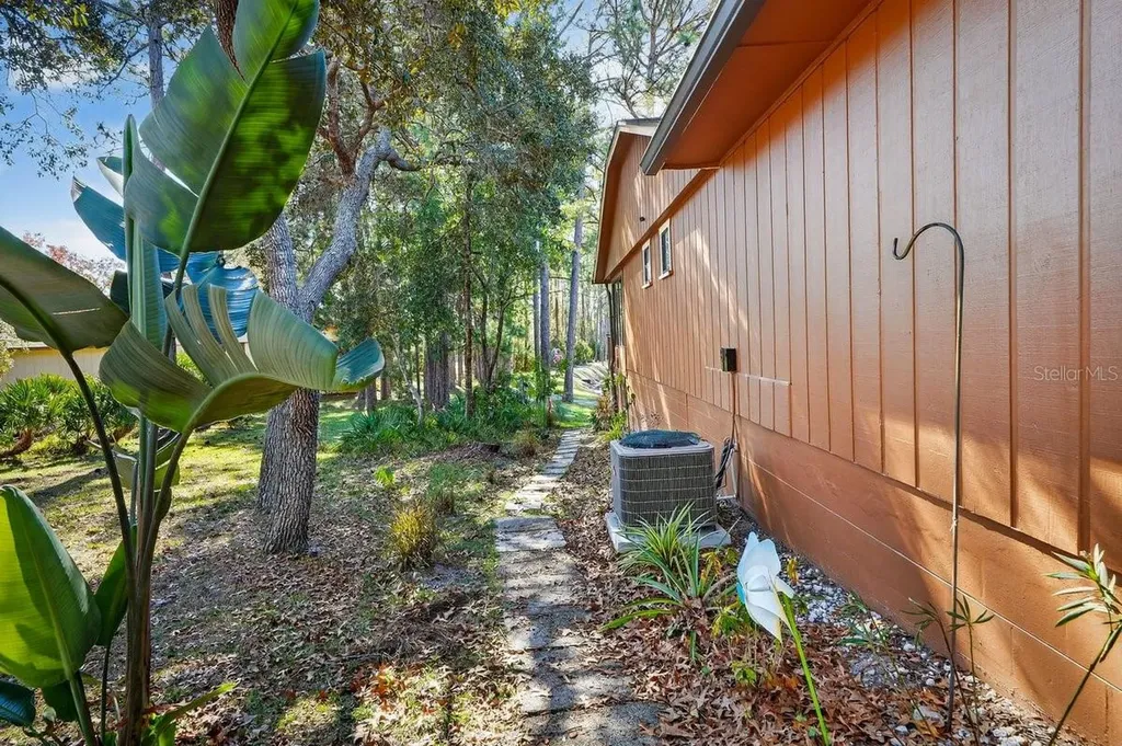 33 Lakepoint Circle Port Orange FL 32128