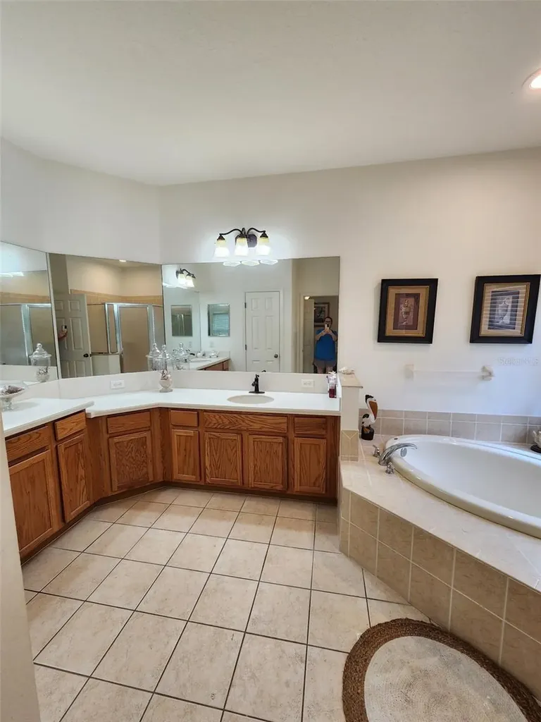 1829 Mira Lago Circle Ruskin FL 33570