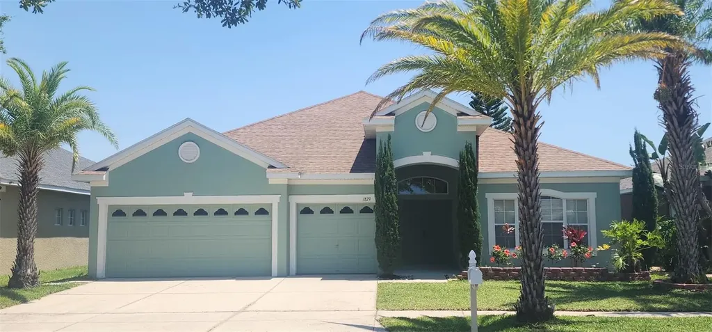 1829 Mira Lago Circle Ruskin FL 33570