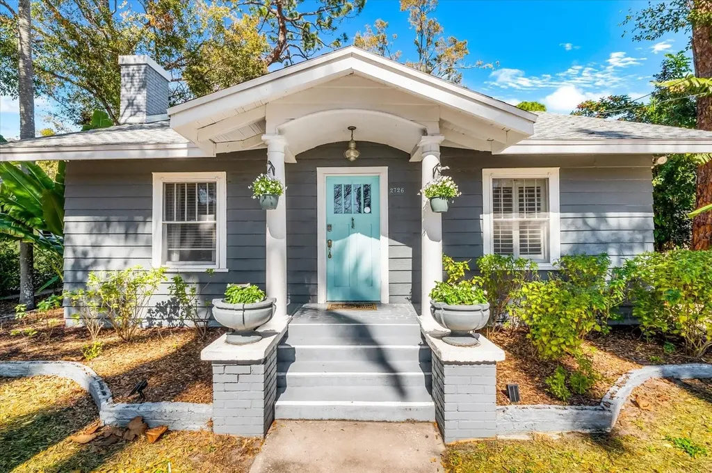 2726 8th Avenue W Bradenton FL 34205