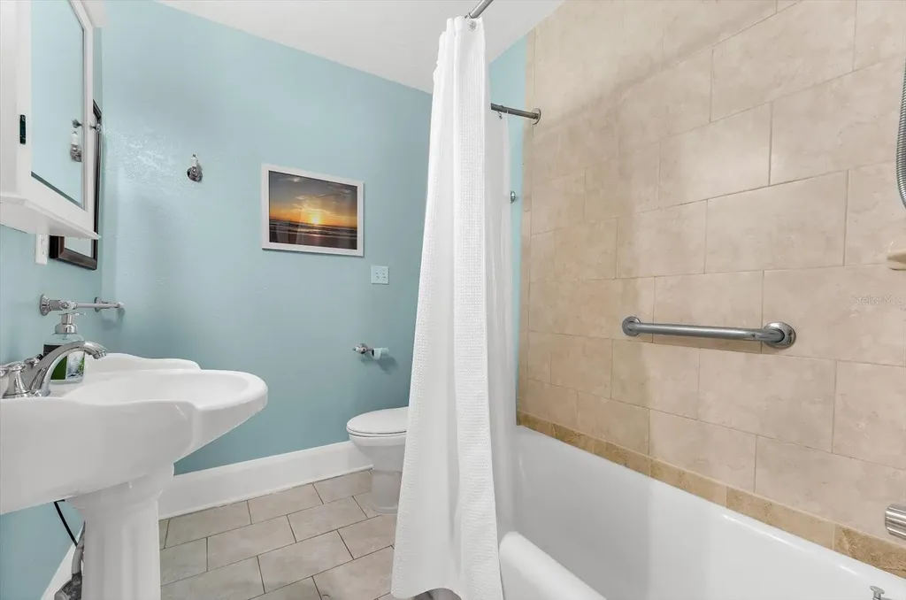 2726 8th Avenue W Bradenton FL 34205