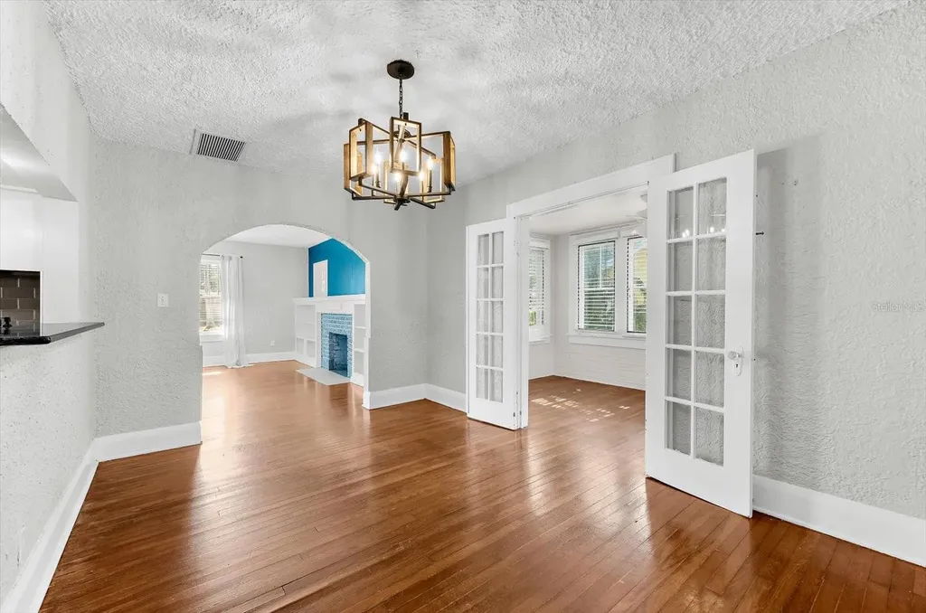 2726 8th Avenue W Bradenton FL 34205