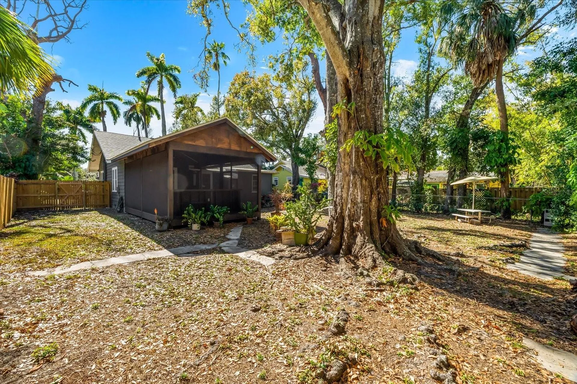 2726 8th Avenue W Bradenton FL 34205
