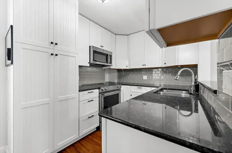 2726 8th Avenue W Bradenton FL 34205