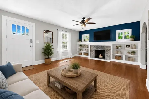 2726 8th Avenue W Bradenton FL 34205