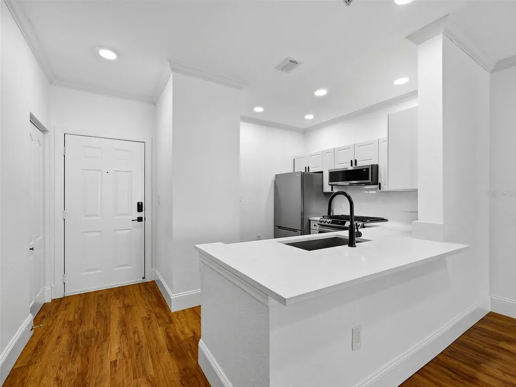 2732 Via Murano Clearwater FL 33764