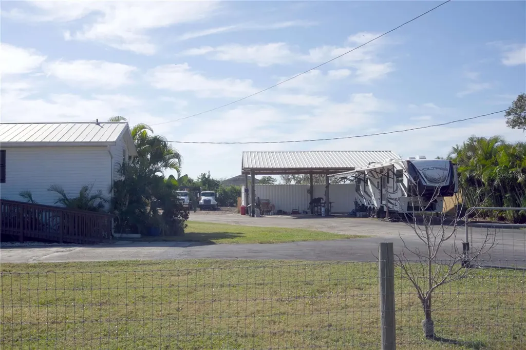 1007 77th Street E Palmetto FL 34221