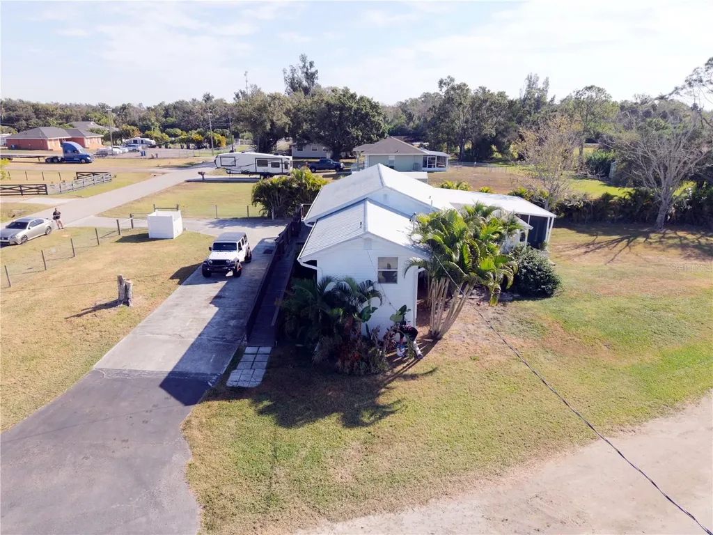 1007 77th Street E Palmetto FL 34221