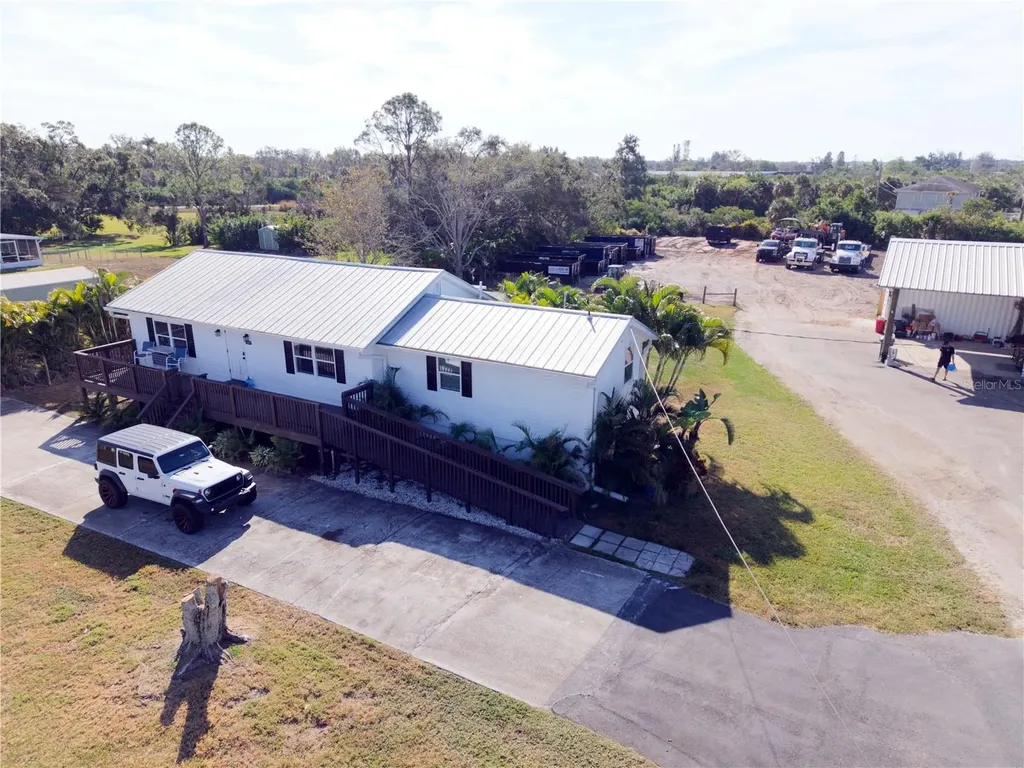 1007 77th Street E Palmetto FL 34221