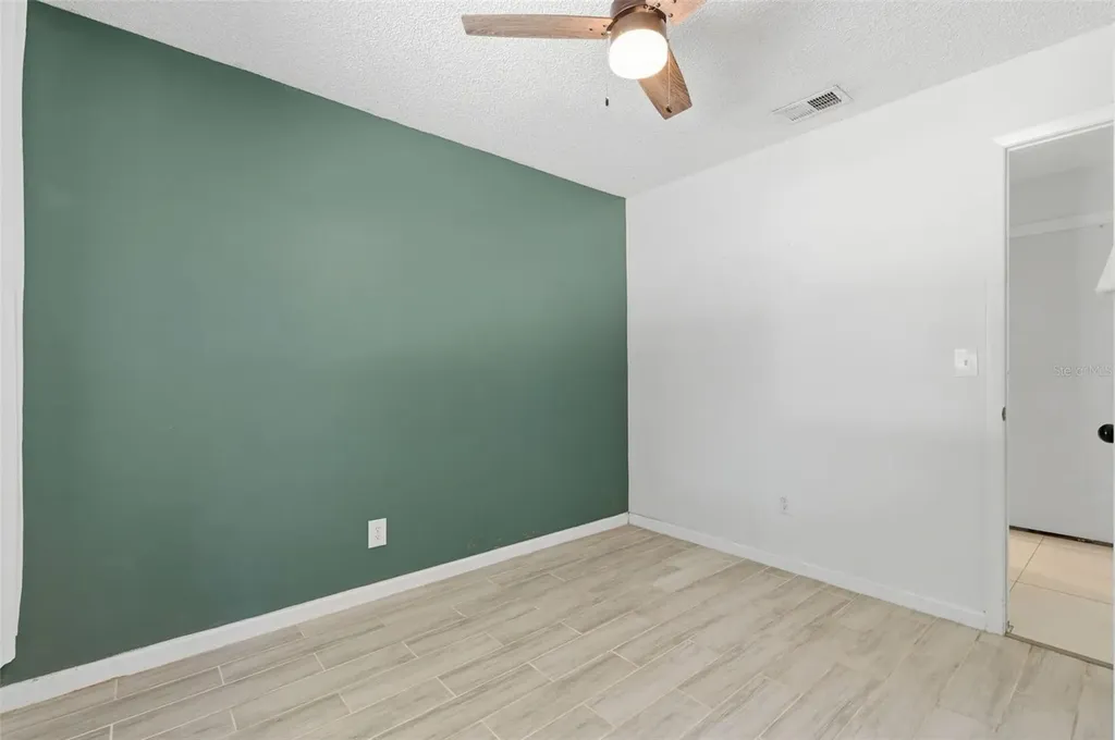 821 Pine Street Tarpon Springs FL 34689