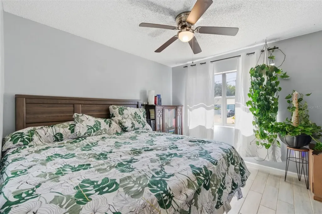 821 Pine Street Tarpon Springs FL 34689
