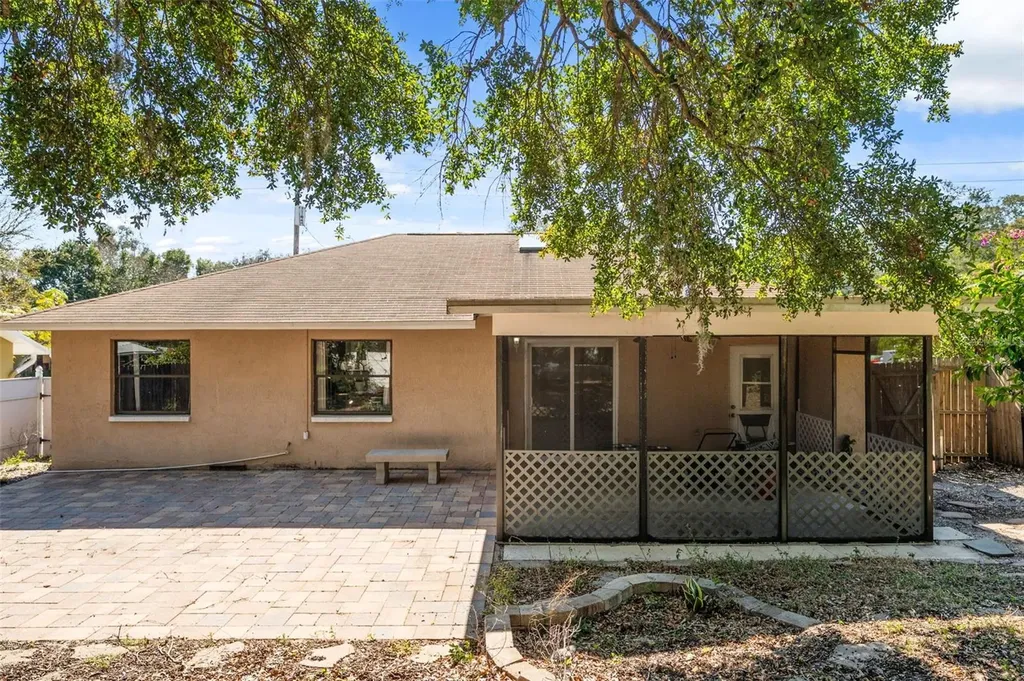 821 Pine Street Tarpon Springs FL 34689