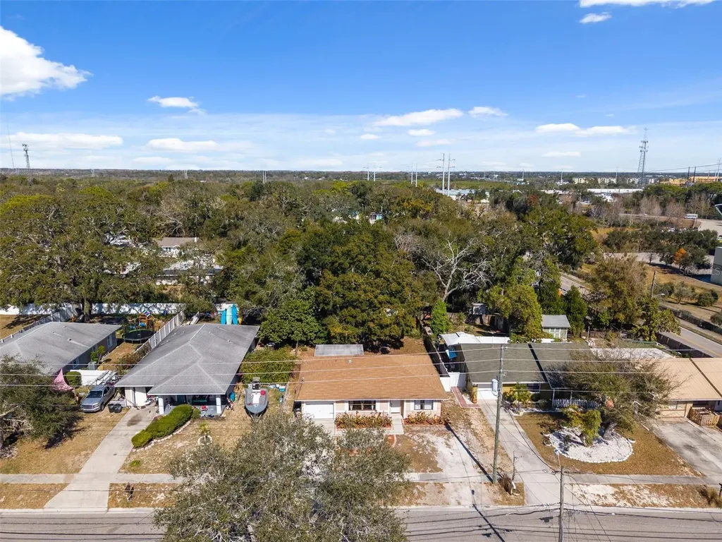 821 Pine Street Tarpon Springs FL 34689